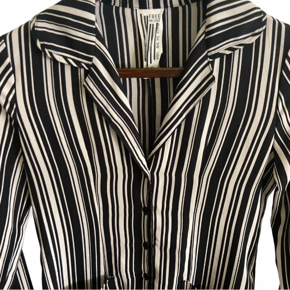 Free People Black and White Button Up Collared Blouse Womens Size XS - Picture 5 of 6